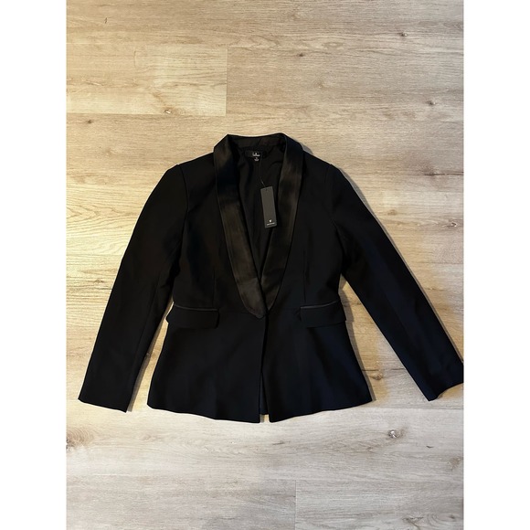 Lulu’s Black Button-Front Blazer size Medium - Picture 5 of 9